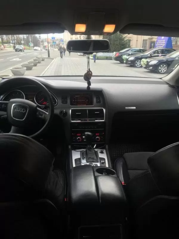 AUDI Q7
