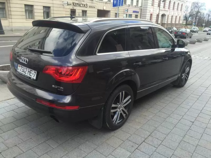 AUDI Q7